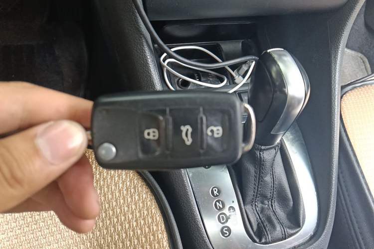 Used Volkswagen Golf 2012 1.6L Automatic Comfort Model Vehicle Key