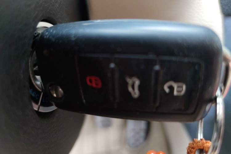 Used Volkswagen Golf 2012 1.6 Manual Comfort Edition Vehicle Key