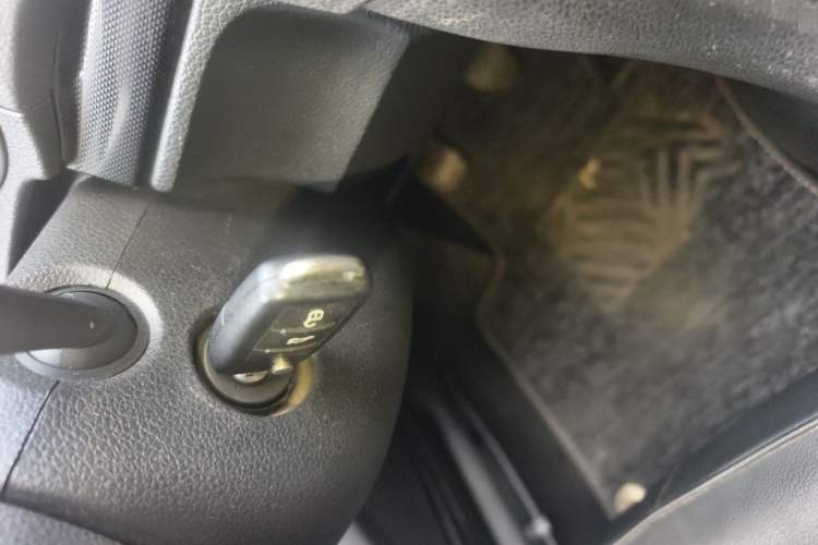 Used Volkswagen Golf 2012 1.6 Manual Comfort Edition Vehicle Key