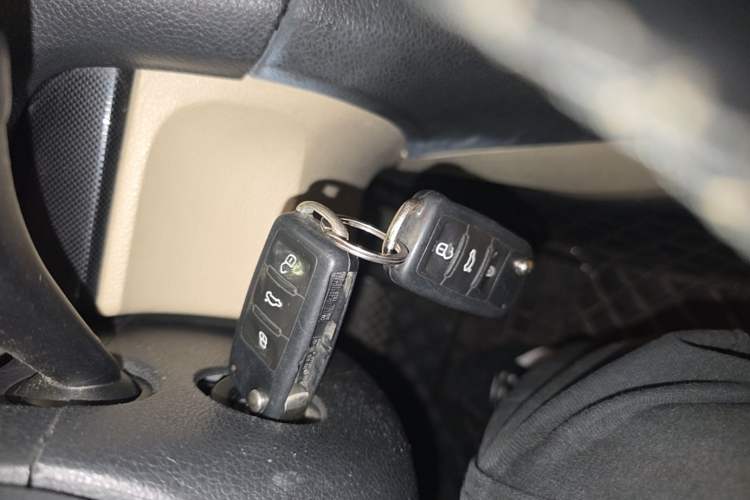 Used Volkswagen Golf 2012 1.6L Automatic Comfort Model Vehicle Key