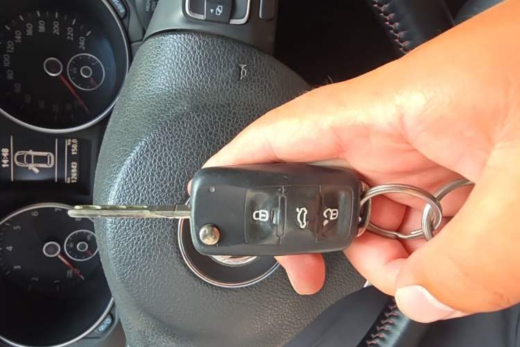 Used Volkswagen Golf 2012 1.4TSI Automatic Luxury Edition Vehicle Key
