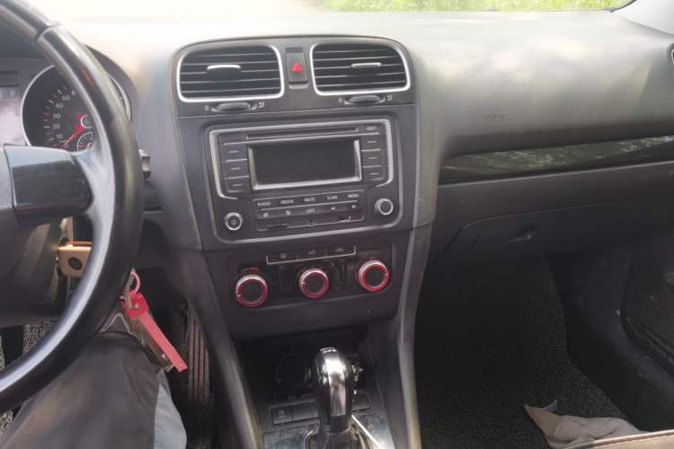 Used Volkswagen Golf 2012 1.4 TSI Automatic Comfort Edition Audio And AC Panel