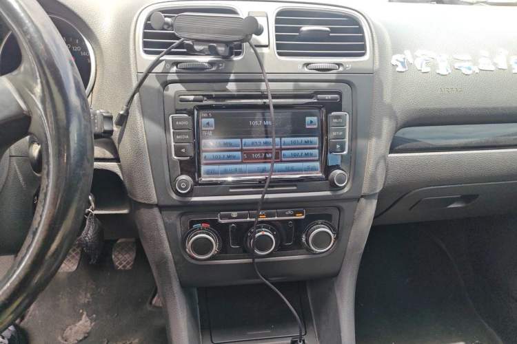 Used Volkswagen Golf 2012 1.4 TSI Manual Comfort Edition Audio And AC Panel