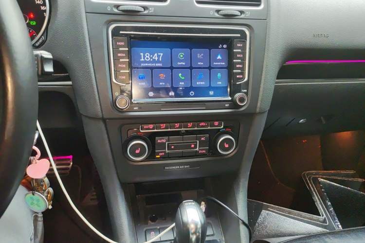 Used Volkswagen Golf 2012 1.4TSI Comfort Convertible Edition Audio And AC Panel