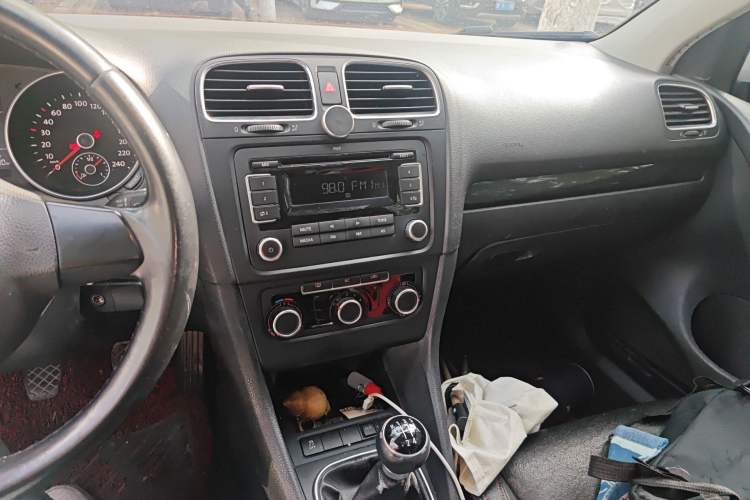 Used Volkswagen Golf 2012 1.4 TSI Manual Comfort Edition Audio And AC Panel