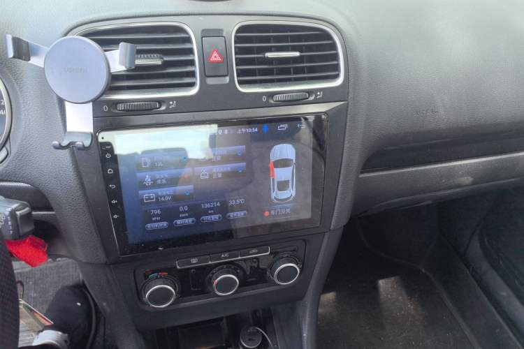 Used Volkswagen Golf 2012 1.6L Automatic Comfort Model Audio And AC Panel