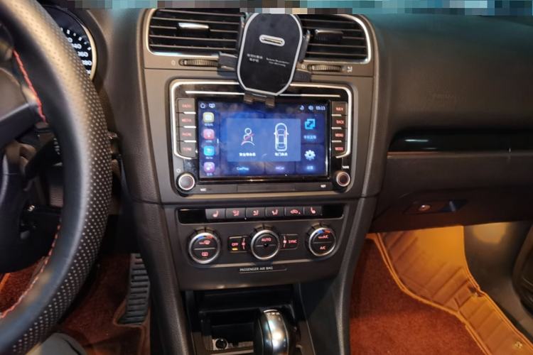 Used Volkswagen Golf 2012 1.4TSI Comfort Convertible Edition Audio And AC Panel
