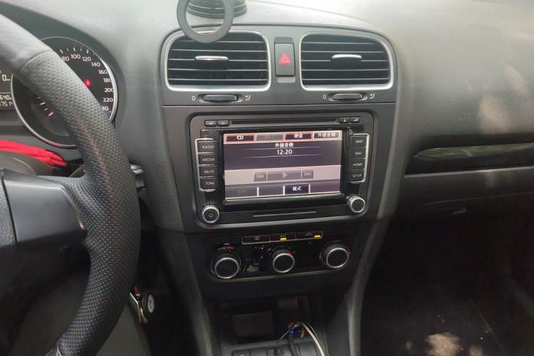 Used Volkswagen Golf 2012 1.4 TSI Manual Comfort Edition Audio And AC Panel