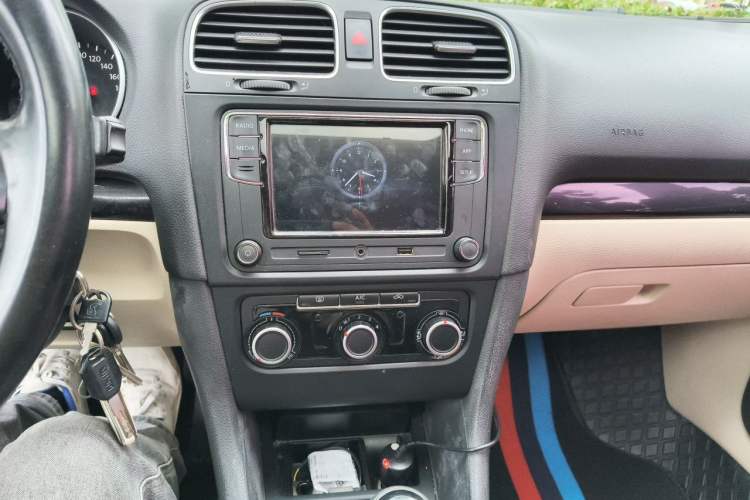 Used Volkswagen Golf 2012 1.4 TSI Manual Comfort Edition Audio And AC Panel