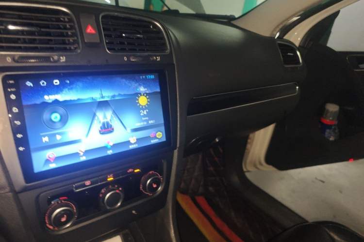 Used Volkswagen Golf 2012 1.4 TSI Automatic Comfort Edition Audio And AC Panel