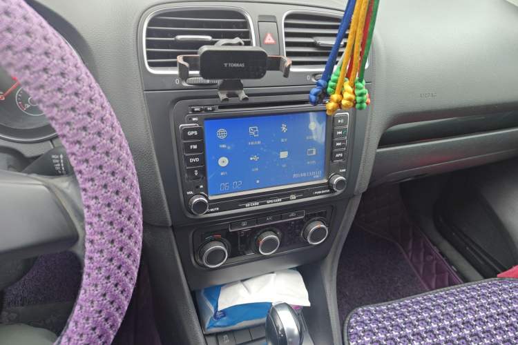 Used Volkswagen Golf 2012 1.6L Automatic Comfort Model Audio And AC Panel