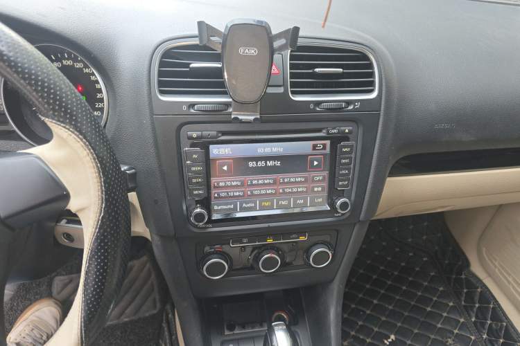 Used Volkswagen Golf 2012 1.4 TSI Automatic Comfort Edition Audio And AC Panel