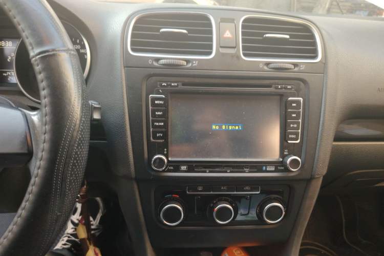 Used Volkswagen Golf 2012 1.4 TSI Automatic Comfort Edition Audio And AC Panel
