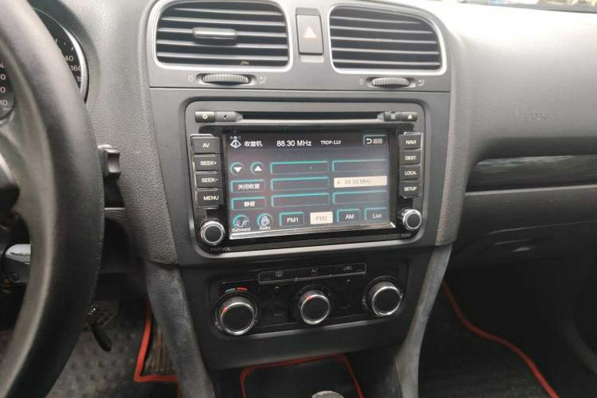 Used Volkswagen Golf 2012 1.6L Automatic Comfort Model Audio And AC Panel