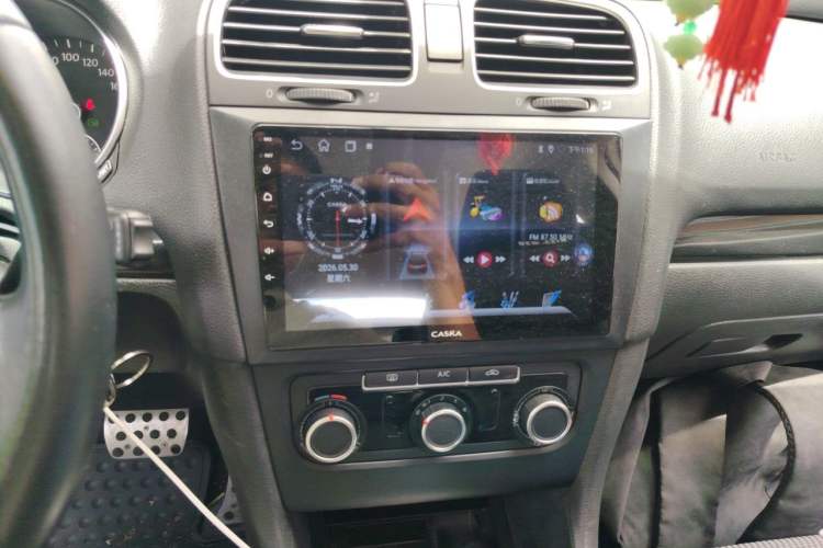 Used Volkswagen Golf 2012 1.6L Automatic Comfort Model Audio And AC Panel