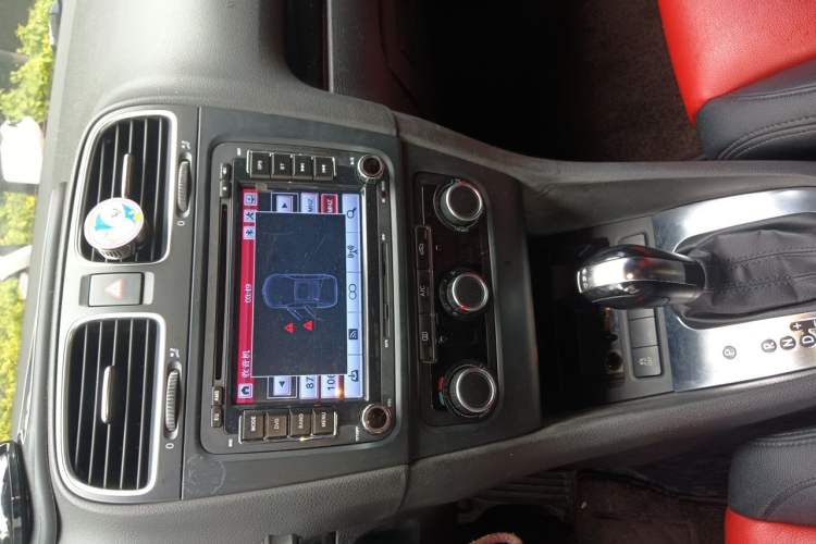 Used Volkswagen Golf 2012 1.4 TSI Automatic Comfort Edition Audio And AC Panel