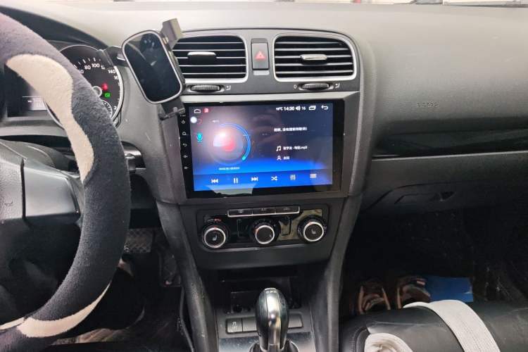 Used Volkswagen Golf 2012 1.4 TSI Automatic Comfort Edition Audio And AC Panel