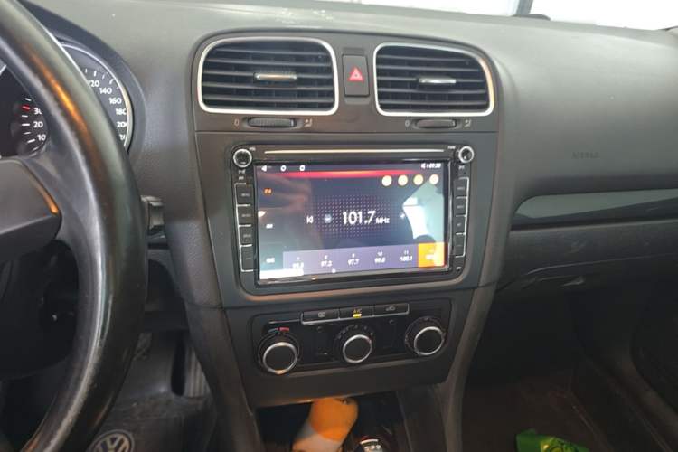 Used Volkswagen Golf 2012 1.4 TSI Automatic Comfort Edition Audio And AC Panel