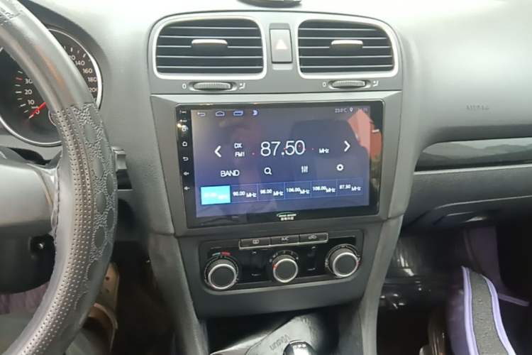 Used Volkswagen Golf 2012 1.4 TSI Automatic Comfort Edition Audio And AC Panel