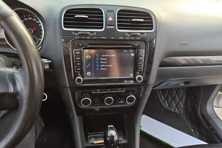 Used Volkswagen Golf 2012 1.4 TSI Automatic Comfort Edition Audio And AC Panel