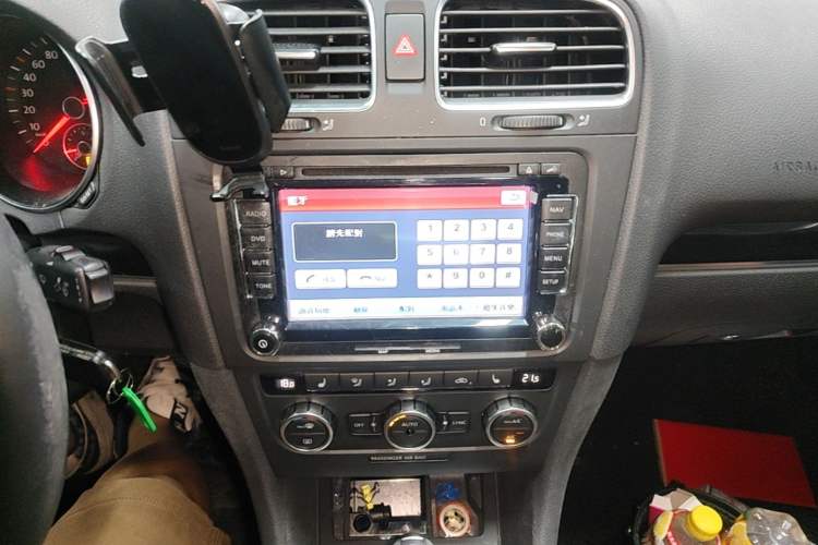 Used Volkswagen Golf 2012 1.4TSI Comfort Convertible Edition Audio And AC Panel