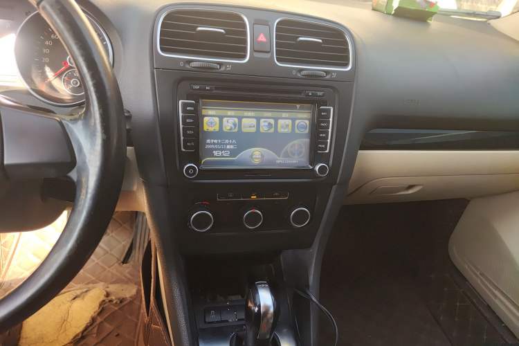 Used Volkswagen Golf 2012 1.4 TSI Automatic Comfort Edition Audio And AC Panel