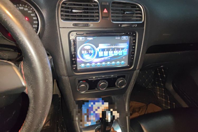 Used Volkswagen Golf 2012 1.6L Automatic Comfort Model Audio And AC Panel