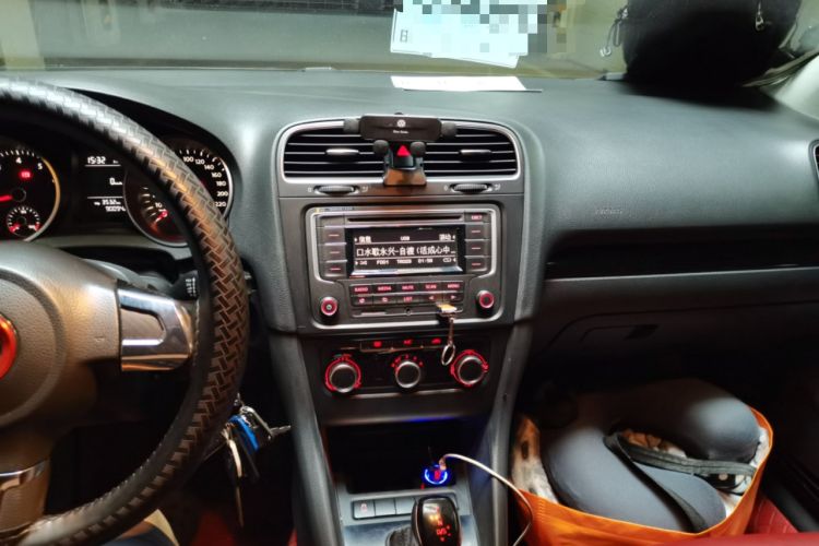 Used Volkswagen Golf 2012 1.6L Automatic Comfort Model Audio And AC Panel