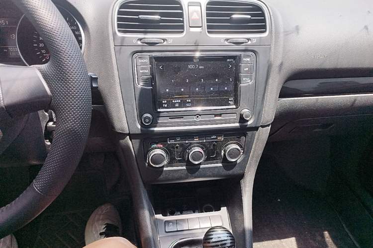Used Volkswagen Golf 2012 1.4 TSI Manual Comfort Edition Audio And AC Panel
