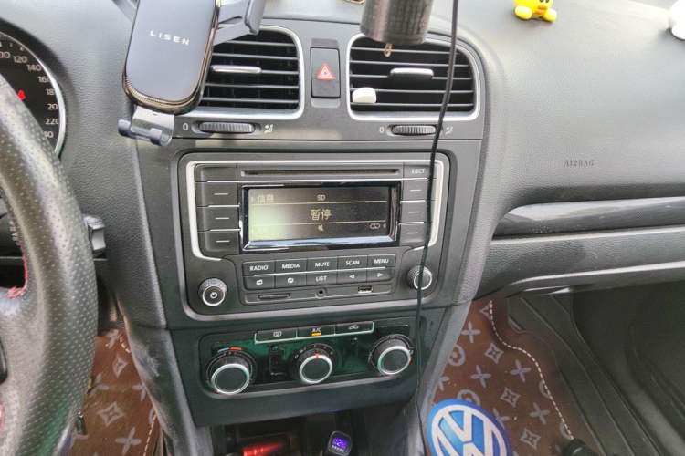 Used Volkswagen Golf 2012 1.4 TSI Automatic Comfort Edition Audio And AC Panel
