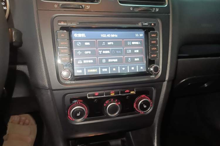 Used Volkswagen Golf 2012 1.4 TSI Automatic Comfort Edition Audio And AC Panel
