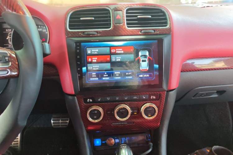 Used Volkswagen Golf 2012 1.4TSI Luxury Convertible Edition Audio And AC Panel