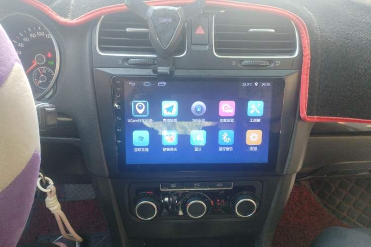 Used Volkswagen Golf 2012 1.6L Automatic Comfort Model Audio And AC Panel