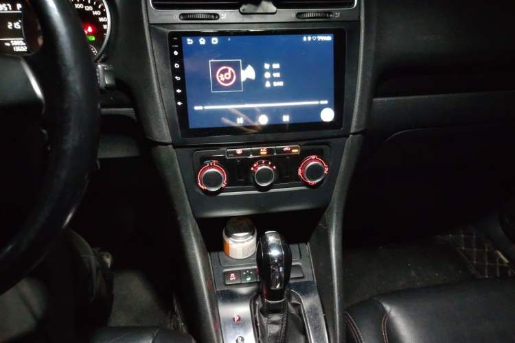 Used Volkswagen Golf 2012 1.4 TSI Automatic Comfort Edition Audio And AC Panel