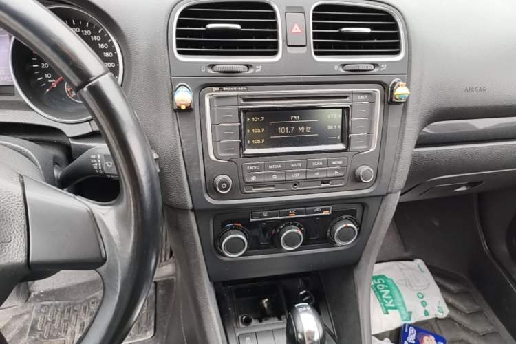 Used Volkswagen Golf 2012 1.4 TSI Automatic Comfort Edition Audio And AC Panel