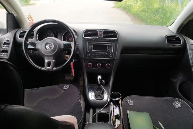 Used Volkswagen Golf 2012 1.4 TSI Automatic Comfort Edition Center Console