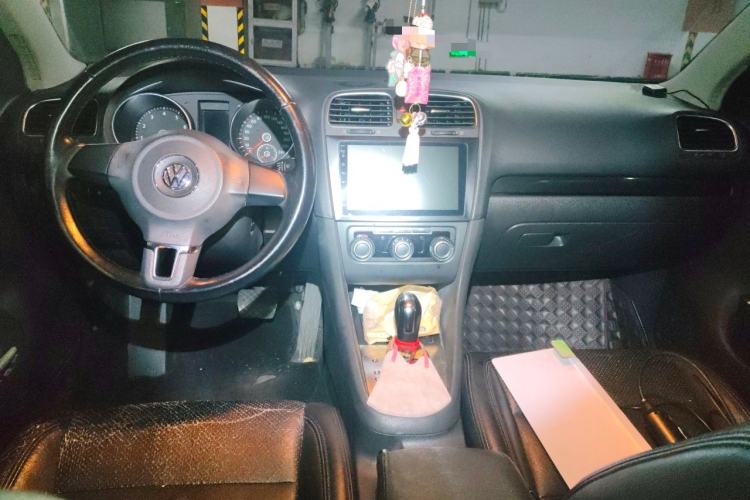 Used Volkswagen Golf 2012 1.4 TSI Automatic Comfort Edition Center Console