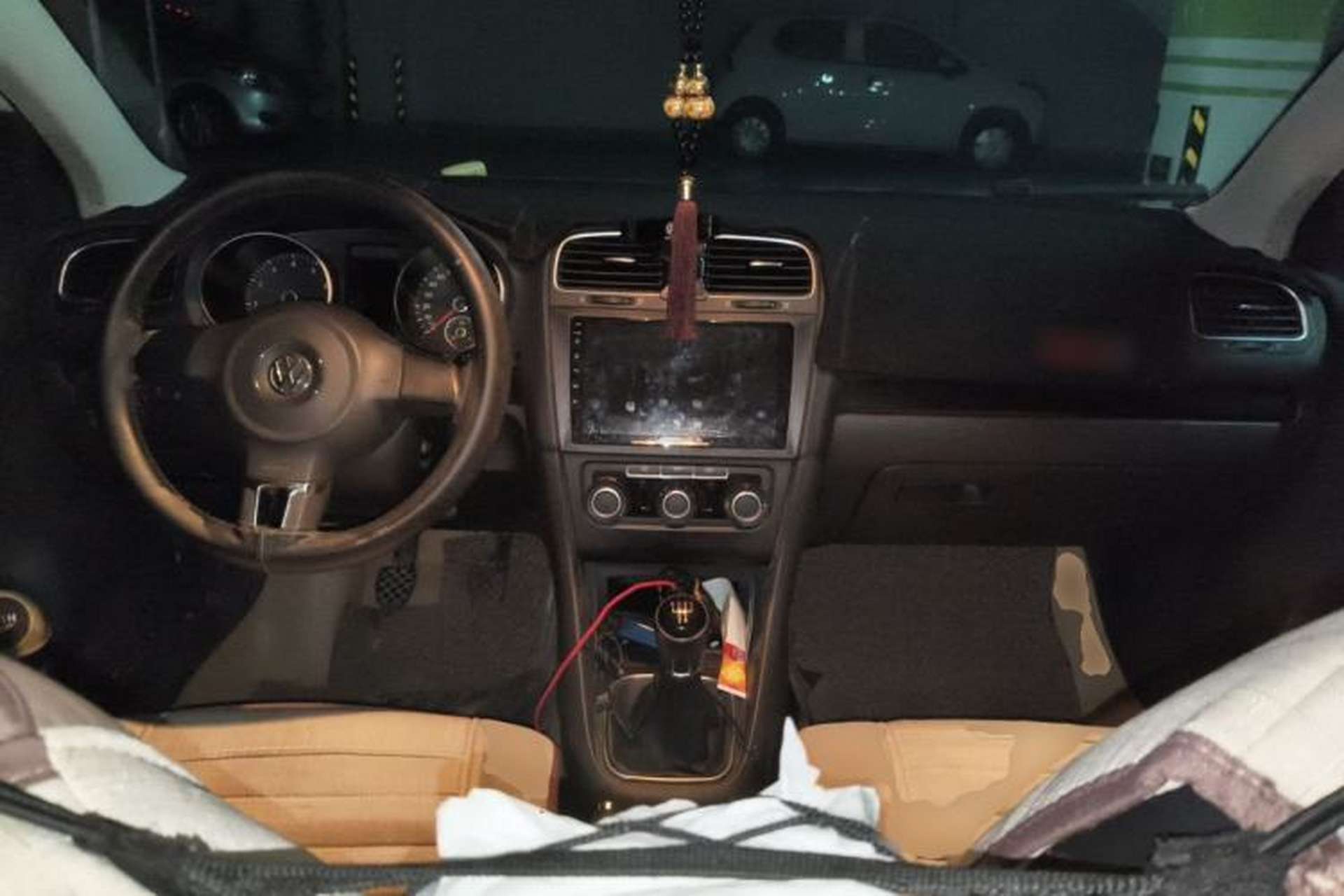 Used Volkswagen Golf 2012 1.6 Manual Comfort Edition Center Console