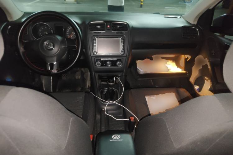 Used Volkswagen Golf 2012 1.4 TSI Manual Comfort Edition Center Console
