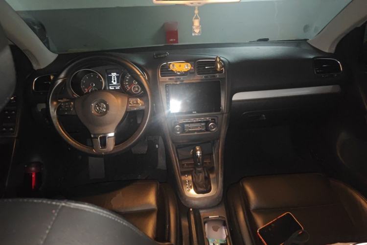 Used Volkswagen Golf 2012 1.4TSI Automatic Luxury Edition Center Console