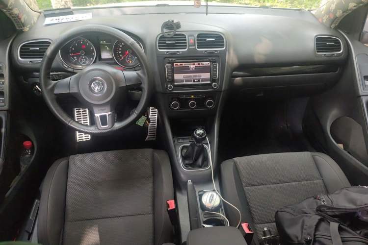 Used Volkswagen Golf 2012 1.4 TSI Manual Comfort Edition Center Console