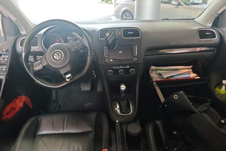 Used Volkswagen Golf 2012 1.4 TSI Automatic Comfort Edition Center Console
