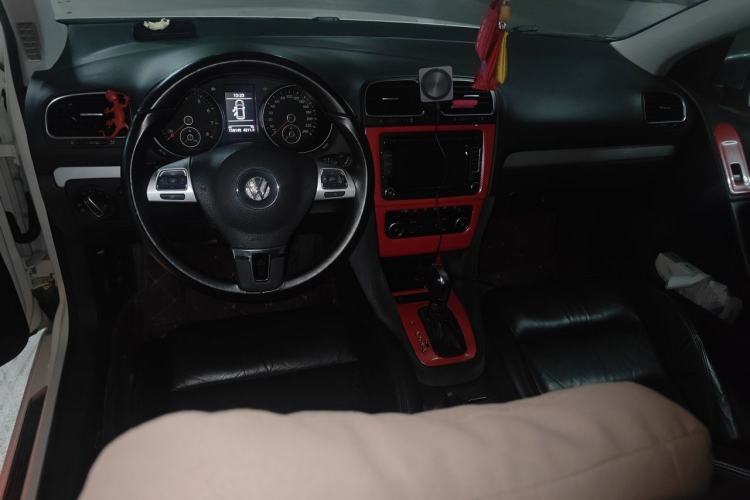 Used Volkswagen Golf 2012 1.4TSI Automatic Luxury Edition Center Console