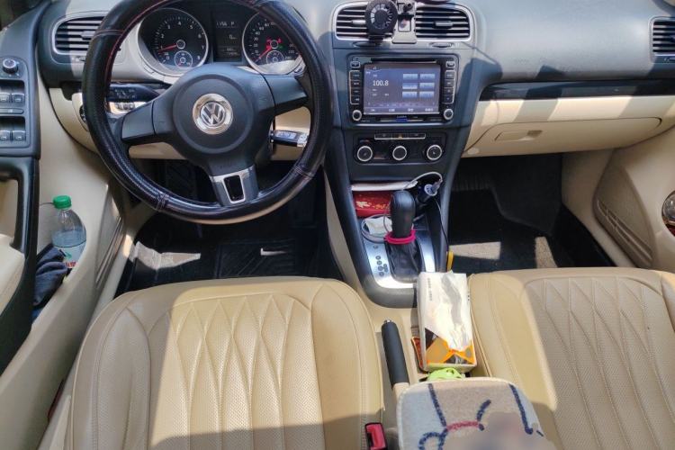 Used Volkswagen Golf 2012 1.4 TSI Automatic Comfort Edition Center Console
