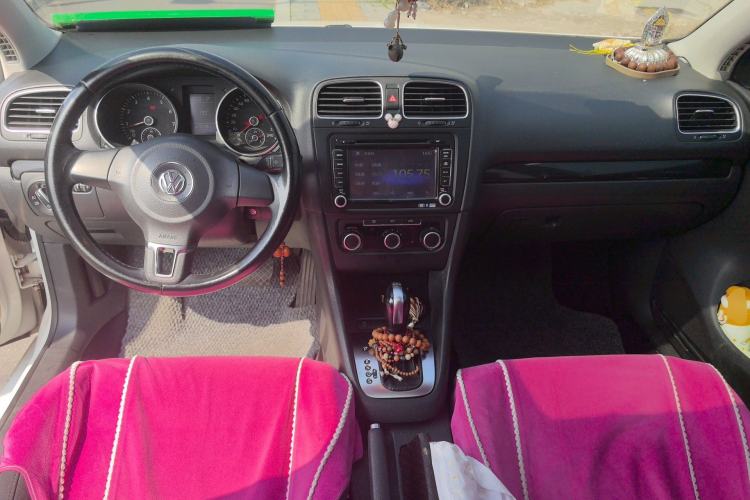 Used Volkswagen Golf 2012 1.4 TSI Automatic Comfort Edition Center Console
