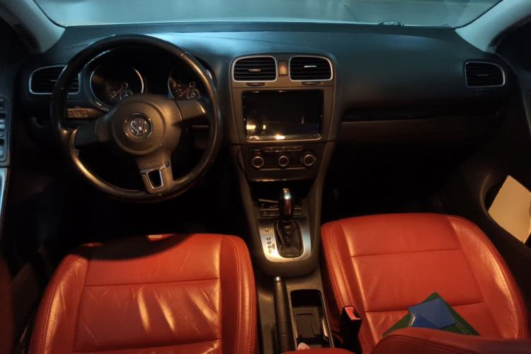 Used Volkswagen Golf 2012 1.4 TSI Automatic Comfort Edition Center Console