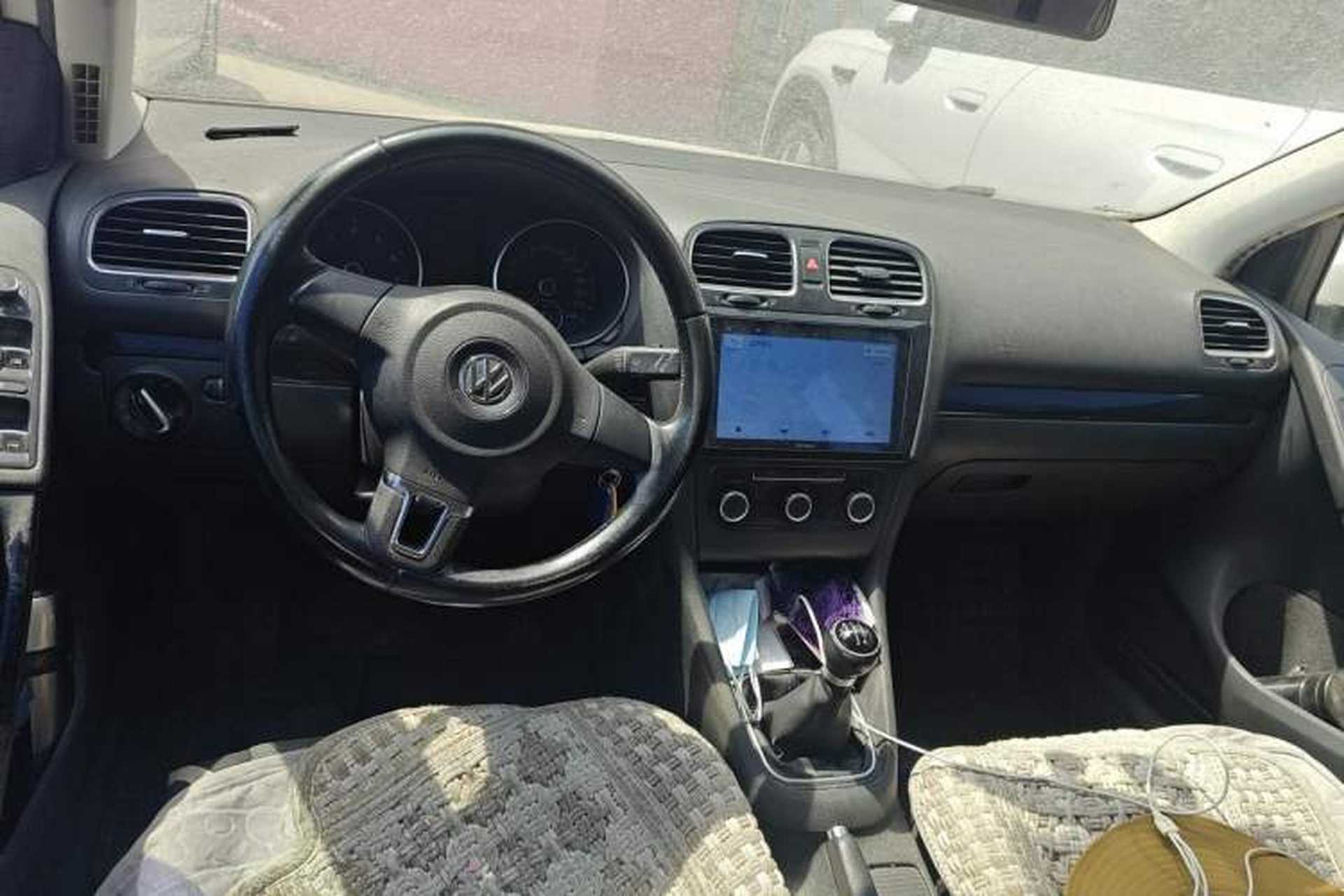 Used Volkswagen Golf 2012 1.4 TSI Manual Comfort Edition Center Console
