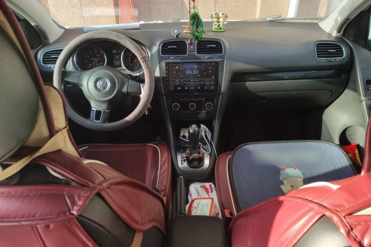 Used Volkswagen Golf 2012 1.4 TSI Automatic Comfort Edition Center Console