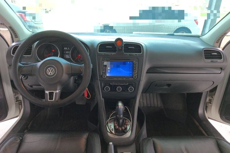 Used Volkswagen Golf 2012 1.4 TSI Automatic Comfort Edition Center Console