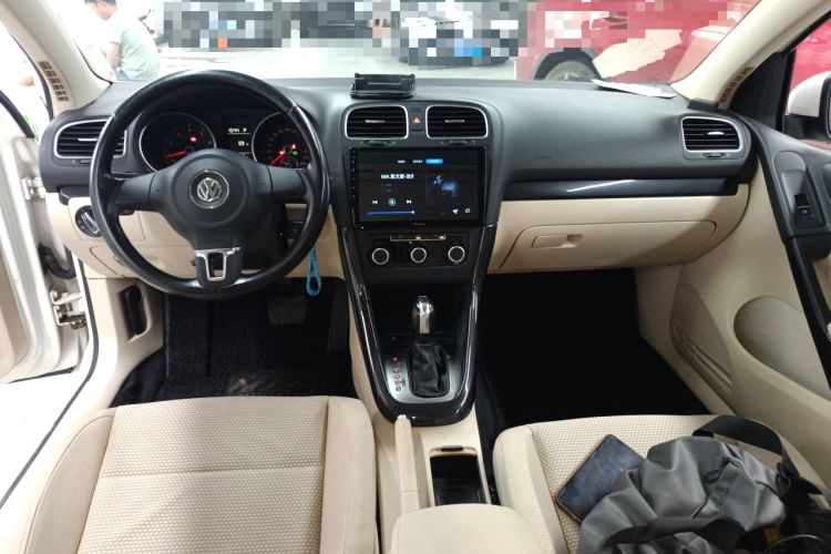 Used Volkswagen Golf 2012 1.4 TSI Automatic Comfort Edition Center Console